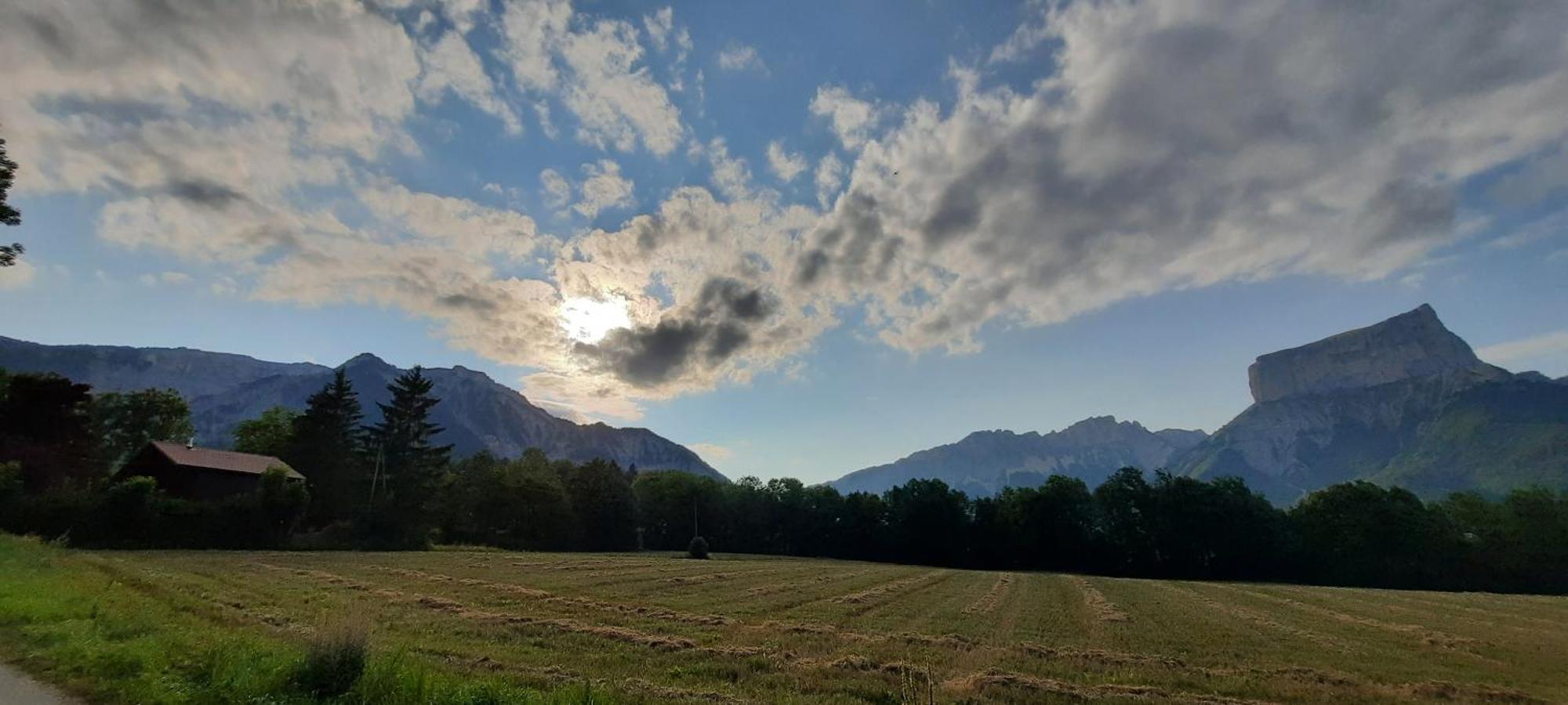 Les Vagabonds Du Mont Acomodação com café da manhã Chichilianne Exterior foto