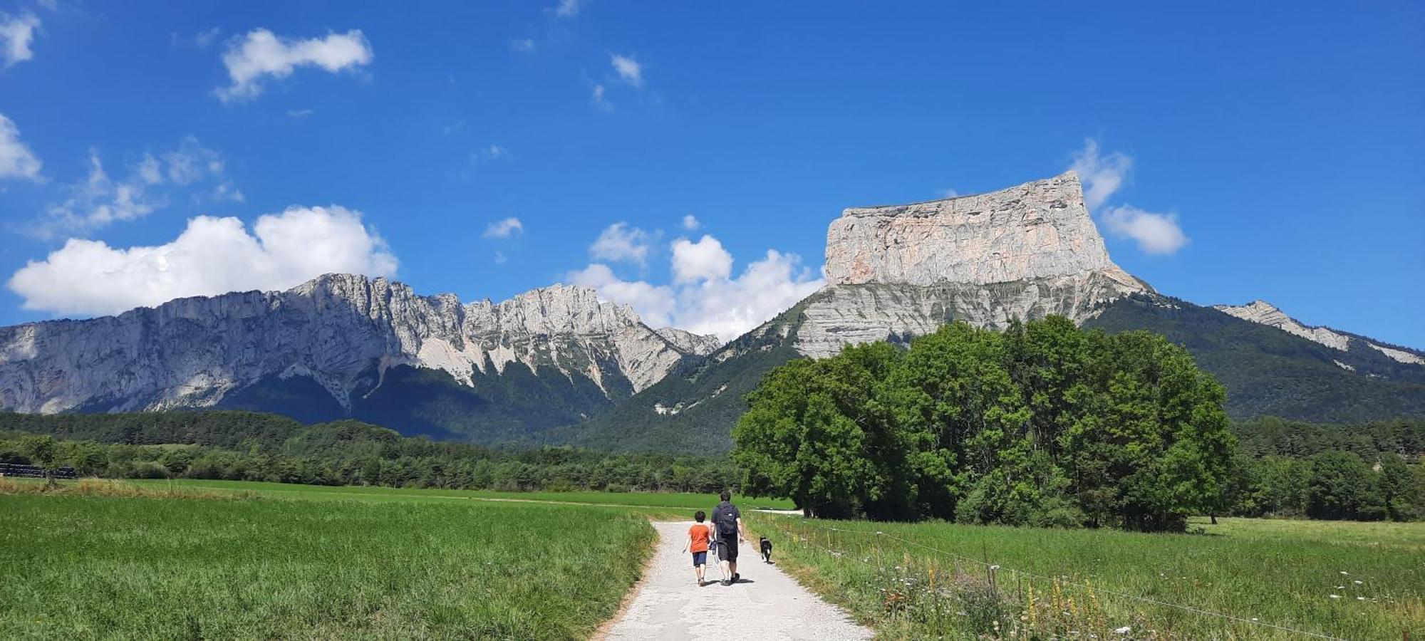 Les Vagabonds Du Mont Acomodação com café da manhã Chichilianne Exterior foto