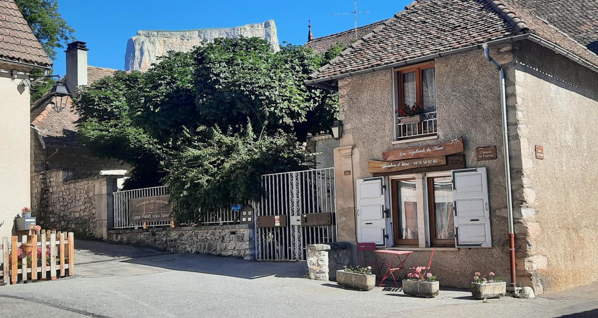 Les Vagabonds Du Mont Acomodação com café da manhã Chichilianne Exterior foto